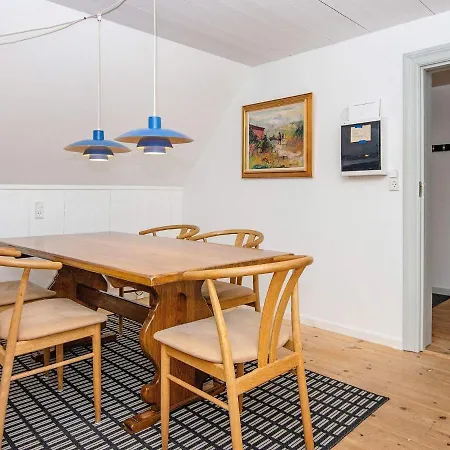 Apartment 4 Person In Fan *