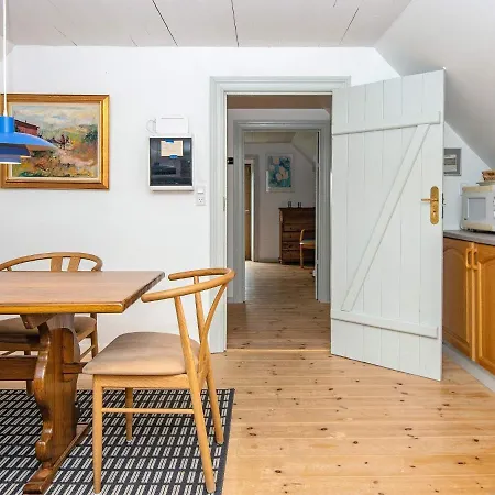 4 Person In Fan Apartman *