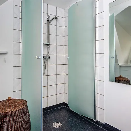Apartment 4 Person In Fan Fano